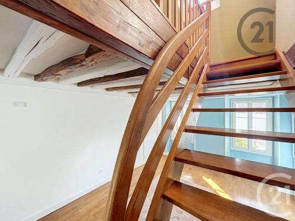 Appartement 5 Pieces à vendre  5 pièces - 108,72 m 2   FONTAINEBLEAU  - 77