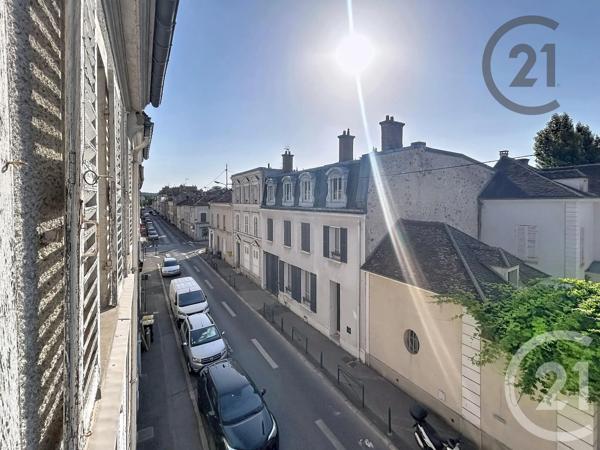 Appartement 5 Pieces à vendre  5 pièces - 108,72 m 2   FONTAINEBLEAU  - 77