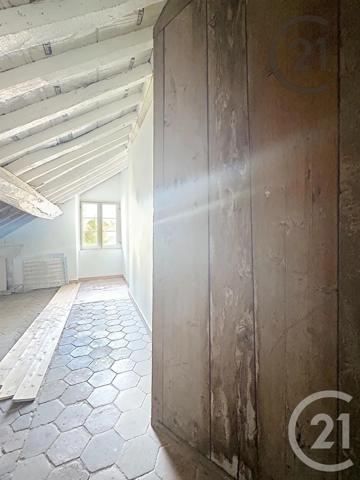 Appartement 5 Pieces à vendre  5 pièces - 108,72 m 2   FONTAINEBLEAU  - 77