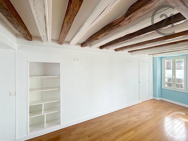 Appartement 5 Pieces à vendre  5 pièces - 108,72 m 2   FONTAINEBLEAU  - 77