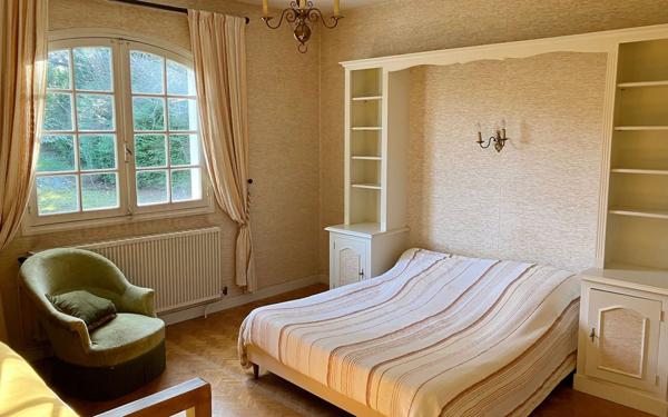 Maison à vendre    6 pièces •  Angoulême