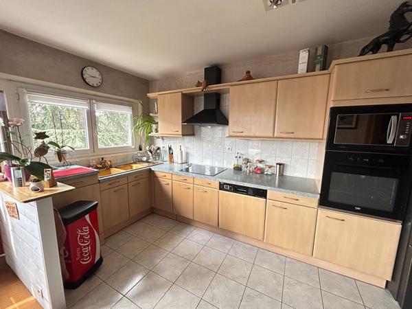 EXCLUSIVITÉ - BEL APPARTEMENT DE 3 PIECES A VENDRE A PLAISIR  - GARE DE PLAISIR GRIGNON