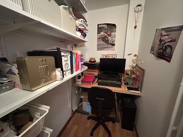 EXCLUSIVITÉ - BEL APPARTEMENT DE 3 PIECES A VENDRE A PLAISIR  - GARE DE PLAISIR GRIGNON