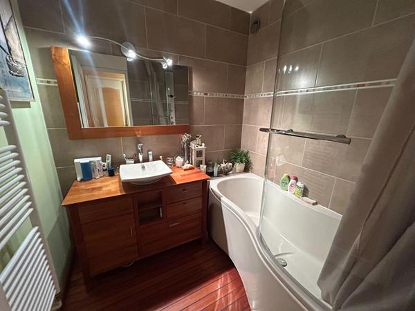 EXCLUSIVITÉ - BEL APPARTEMENT DE 3 PIECES A VENDRE A PLAISIR  - GARE DE PLAISIR GRIGNON