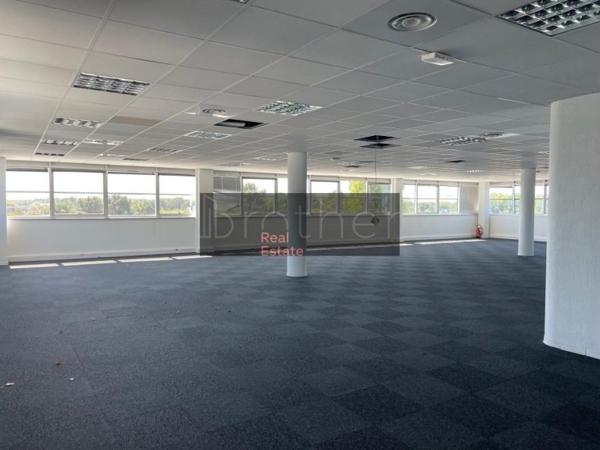 Bureau de 2950 m² à louer à Bordeaux Ouest-Merignac