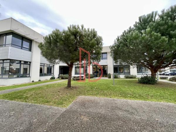 Bureau de 646 m² à louer à Bordeaux Ouest-Merignac