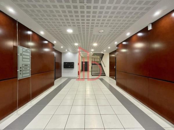 Bureau de 646 m² à louer à Bordeaux Ouest-Merignac