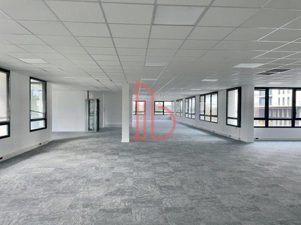 Bureau de 646 m² à louer à Bordeaux Ouest-Merignac