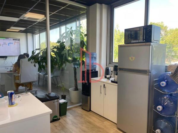 Bureau de 70 m² à vendre à Bordeaux Lac - Bruges