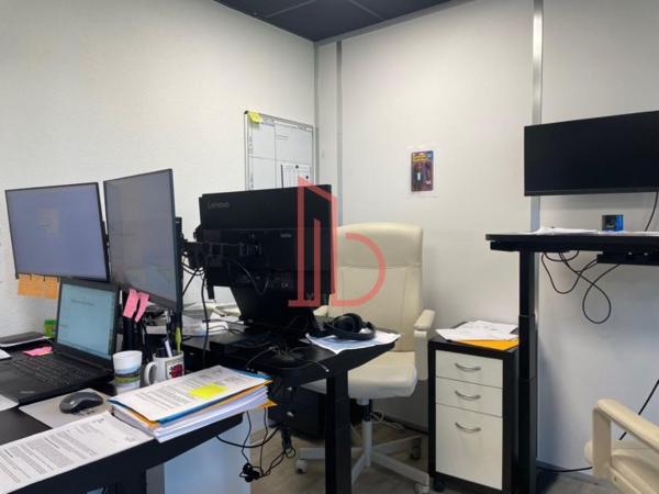 Bureau de 70 m² à vendre à Bordeaux Lac - Bruges