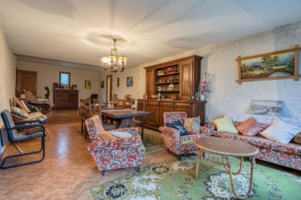 Ferme mitoyenne a renover