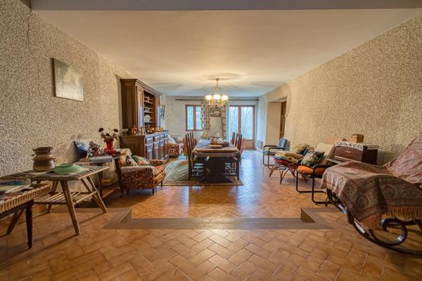 Ferme mitoyenne a renover