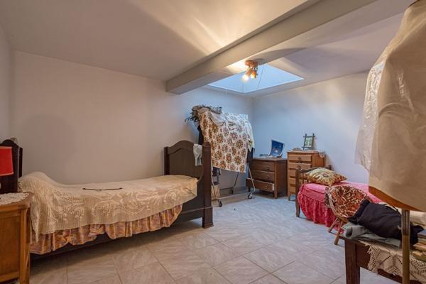 Ferme mitoyenne a renover