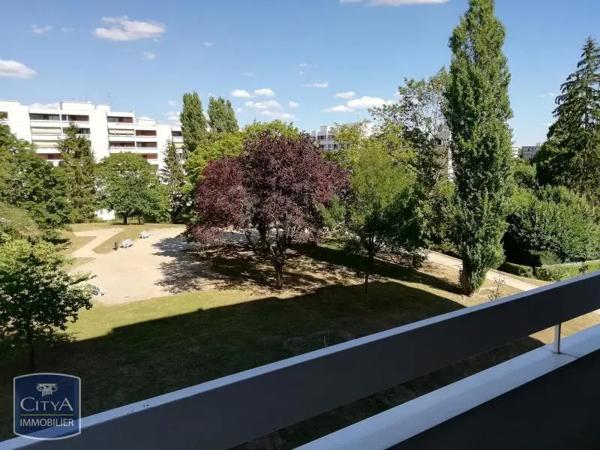 Appartement à louer 3 pièces 72.65m² Orléans (45000)