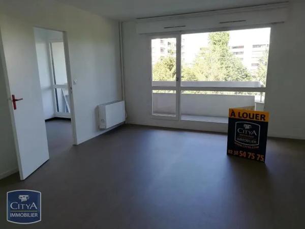 Appartement à louer 3 pièces 72.65m² Orléans (45000)