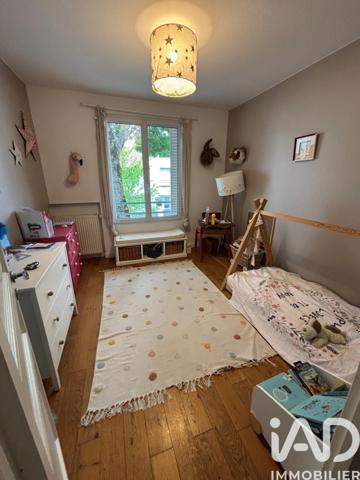Maison à vendre 5 pièces 168 m² Suresnes