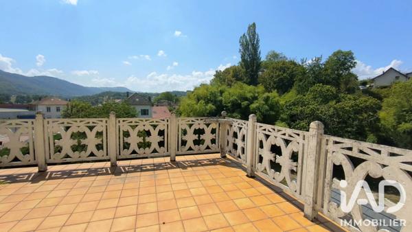 Maison à vendre 10 pièces 249 m² La Bridoire