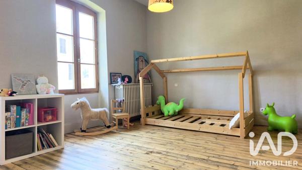 Maison à vendre 10 pièces 249 m² La Bridoire
