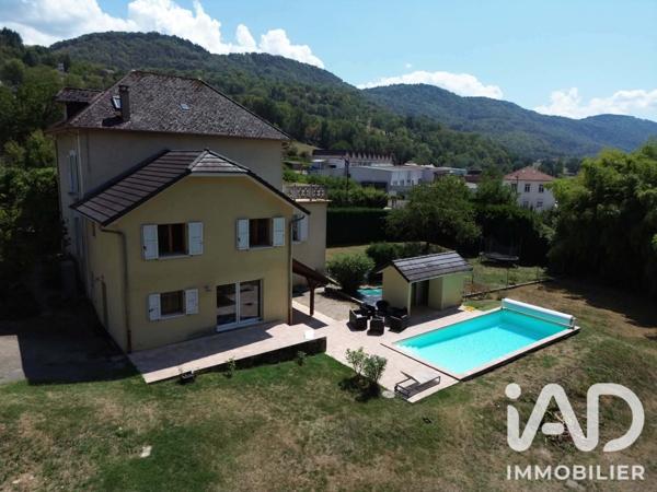 Maison à vendre 10 pièces 249 m² La Bridoire