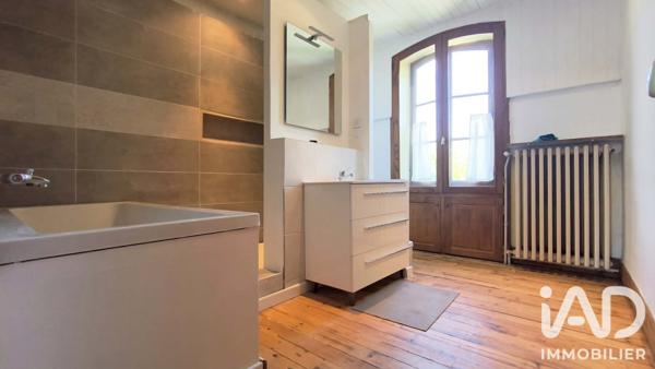Maison à vendre 10 pièces 249 m² La Bridoire