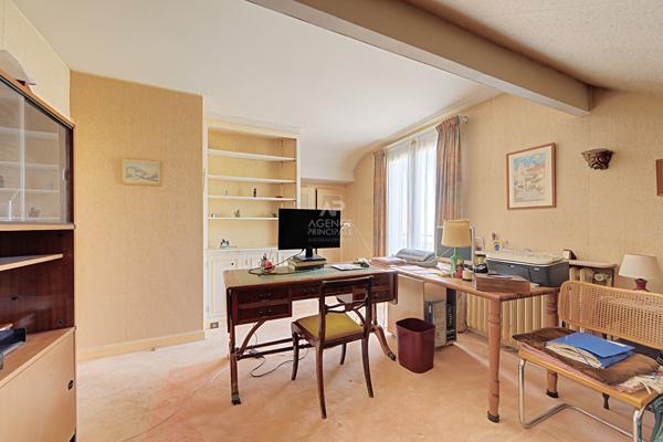 Maison à vendre à Saint-Germain-en-Laye - Sous-préfecture 927 000 € **  - Référence  18544