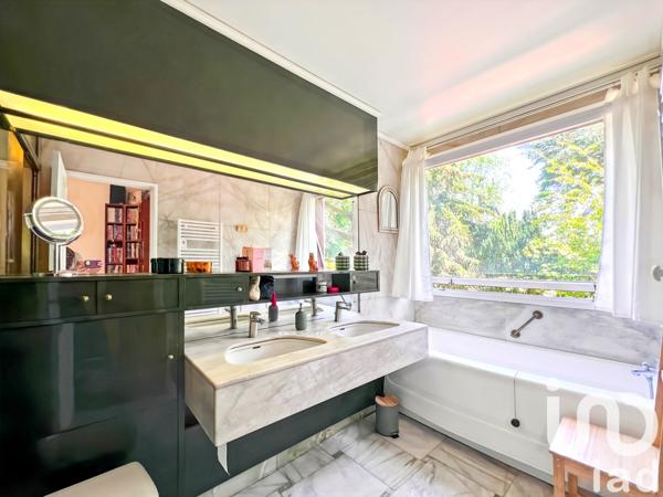 Appartement à vendre 9 pièces 206 m² La Celle-Saint-Cloud