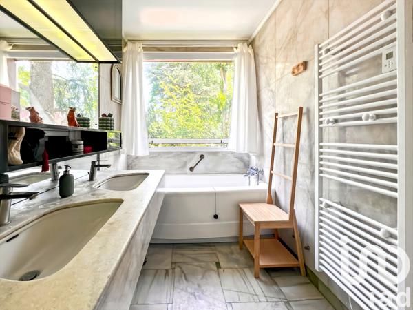 Appartement à vendre 9 pièces 206 m² La Celle-Saint-Cloud