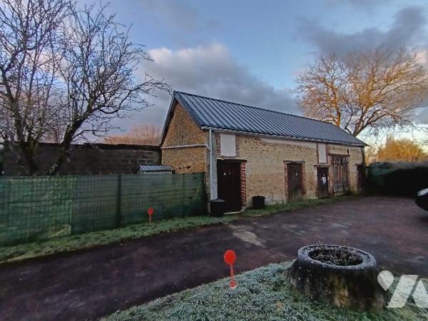 ensemble de deux maisons louées