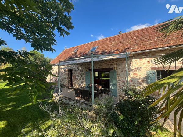 Charmante maison en pierre avec piscine