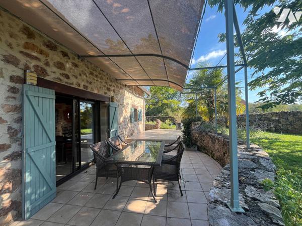 Charmante maison en pierre avec piscine