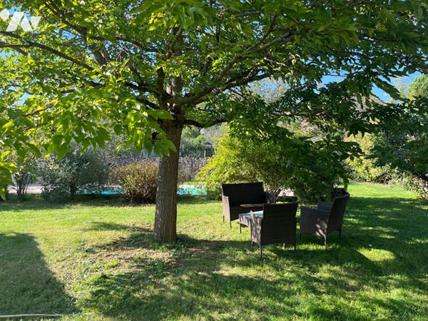 Charmante maison en pierre avec piscine
