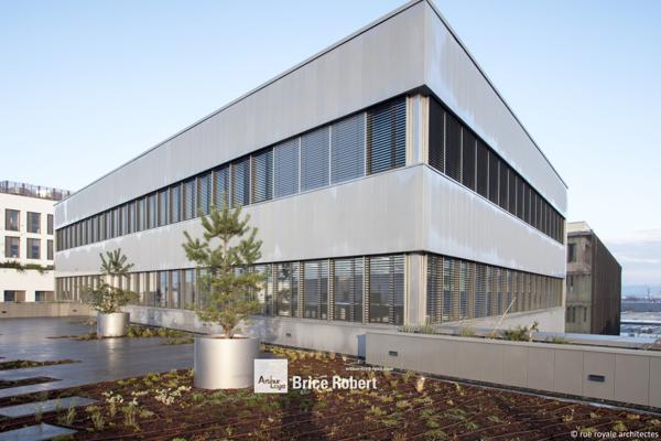 Bureaux à louer neufs avec jardin privatif à Vaulx-en-Velin Carré de Soie