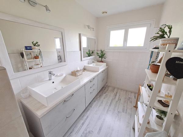 Maison à vendre 6 pièces SAINT LOUBES (33)