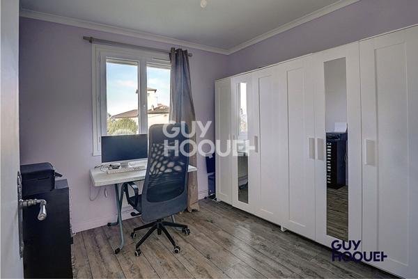 MAISON FAMILIALE DE CHARME AVEC PISCINE CHAUFFEE - ENVIRONNEMENT PRIVILEGIE A CAILLOUX-SUR-FONTAINES