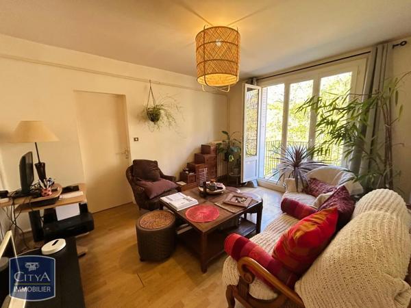 Appartement à louer 3 pièces 62.25m² Tours (37200)
