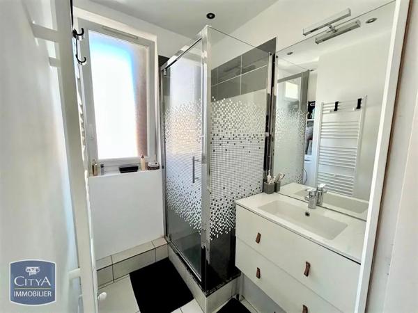 Appartement à louer 3 pièces 53.9m² Clermont-Ferrand (63000)
