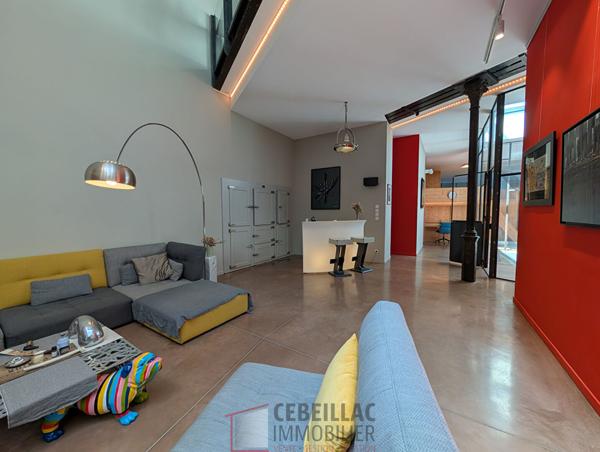 Exceptionnel loft d'architecte avec terrasse et place de parking
