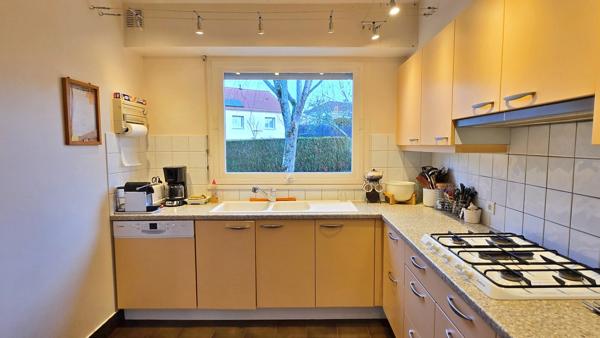 Grande maison Familiale avec Garage et Jardin - Proche Centre-bourg et Commodités