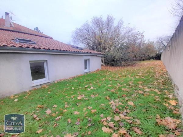 Appartement à louer 2 pièces 48.83m² Saint-André-d'Apchon (42370)