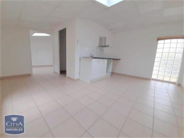 Appartement à louer 2 pièces 48.83m² Saint-André-d'Apchon (42370)