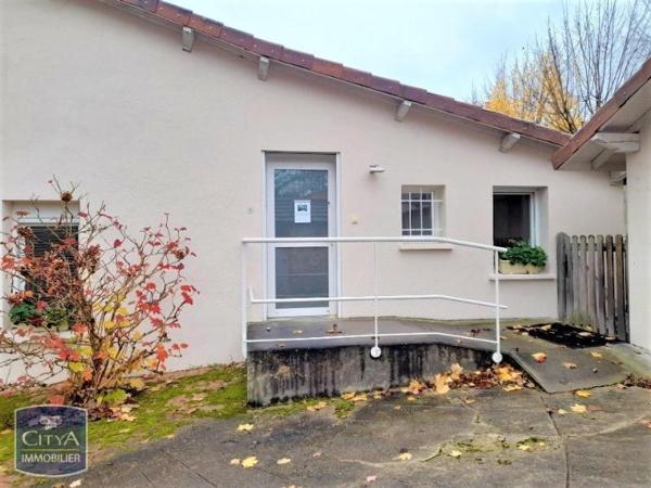 Appartement à louer 2 pièces 48.83m² Saint-André-d'Apchon (42370)