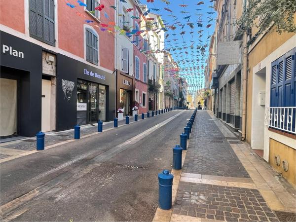 Martigues (13500) IMMEUBLE MARTIGUES 3 APPARTS 2 LOCAUX
