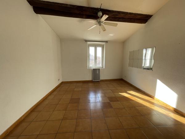 Martigues (13500) IMMEUBLE MARTIGUES 3 APPARTS 2 LOCAUX