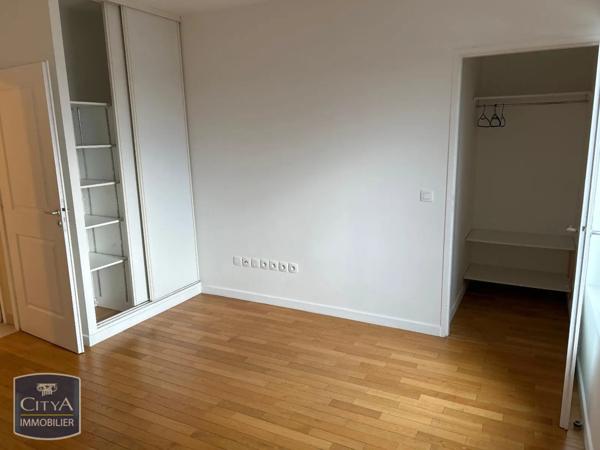 Appartement à louer 4 pièces 107.41m²