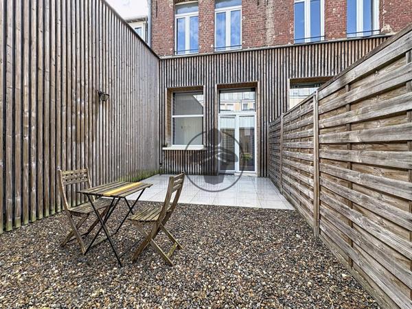 Location                                                      Studio
                        
                     1 pièces                      16 m2                     à Saint-Quentin