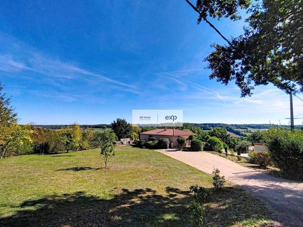 Castelnau-Montratier – Maison contemporaine, 4 chambres, piscine, terrain paysager