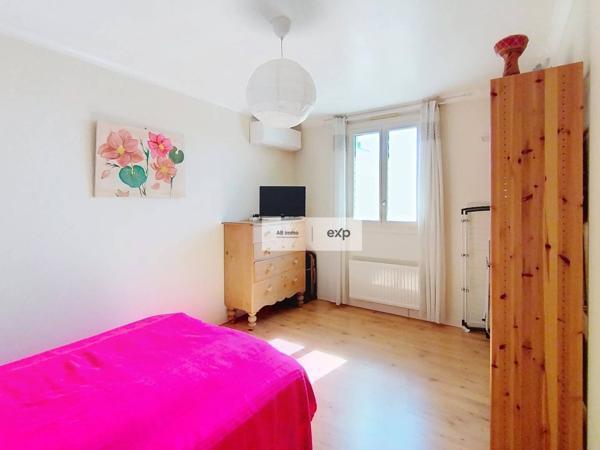 Castelnau-Montratier – Maison contemporaine, 4 chambres, piscine, terrain paysager