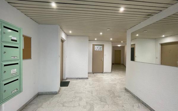 Appartement à vendre    2 pièces •  Décines-Charpieu