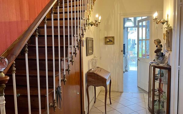 Maison à vendre    7 pièces •  Angoulême