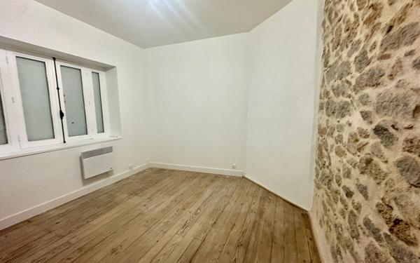 Maison à louer    4 pièces •  Gironde-sur-Dropt